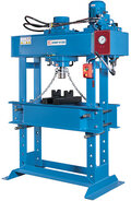 KNWP H 100 - Моторизованный пресс с позиционируемым цилиндром и опорными призмами
