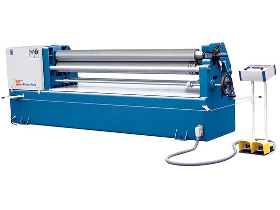 KRM 12/5.0 - Silnikowo napędzane walce w rozmieszczeniu asymetrycznym z ręcznym dostawianiem walca tylnego do obróbki blach średnich i grubych