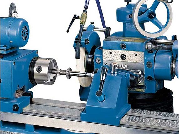 Outside cylindrical grinding for lengths up to 400 mm