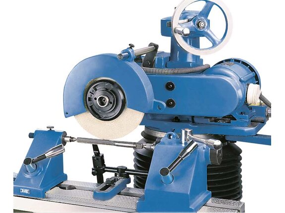 Swiveling headstock and extensive accessories