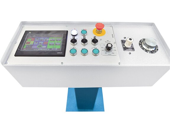 Reliable OMRON control with rugged touchscreen input panel