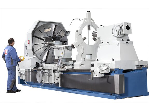 A compact hand-held main spindle control is included to provide full control over the process during complex machining operations