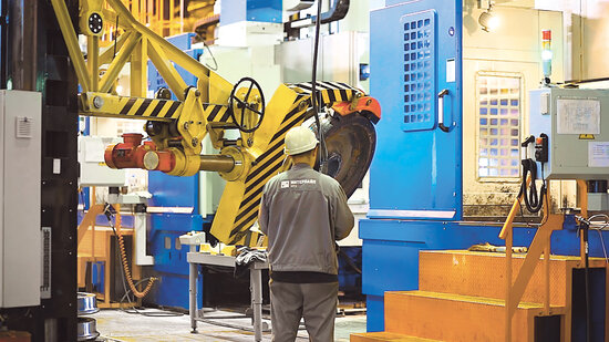 Handling system for loading and unloading