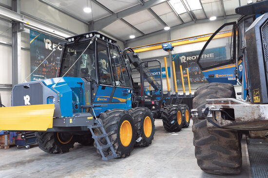 Individueller Kranaufbau der Forstmaschine Rottne F15D – ein Kraftpaket für große Lasten und lange Rückeentfernungen